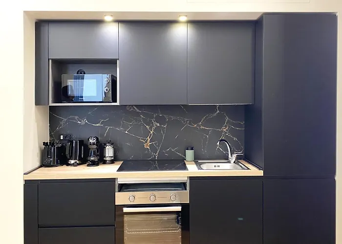 Iconic San Giovanni - House With Private Parking